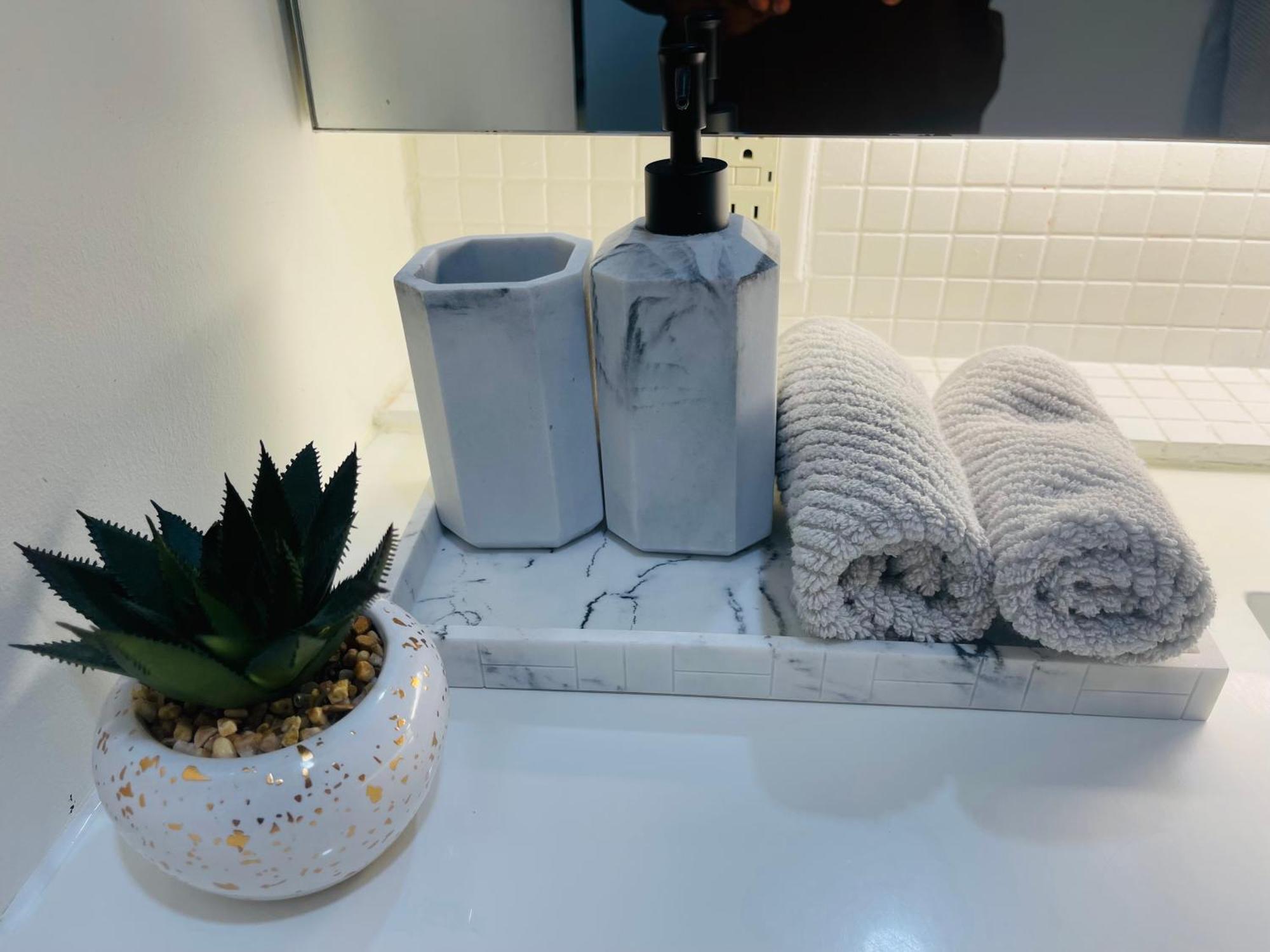 Beautiful Apartment Downtown, Mins To Rogers Arena, Stadium, Restaurants, Shops Vancouver Ngoại thất bức ảnh